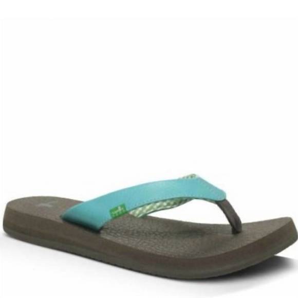 SANUK Shoes - NEW SANUK yoga mat sandal in aqua